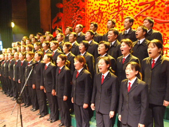 我市举办厂(院、校)歌、行歌比赛