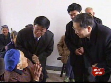 朱龙生调研我市经济社会发展情况