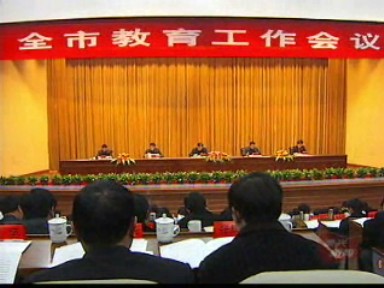 高亚梓:坚持教育优先发展 加快建设教育强市