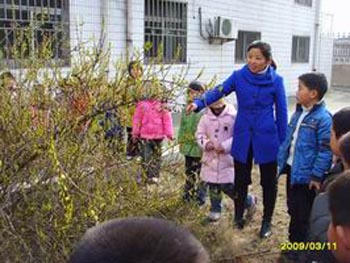 大生小学:植树节活动有新意