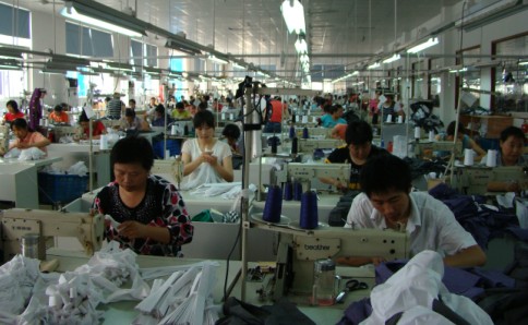 伊嘉人服饰外贸出口稳中有升