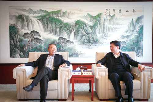 污水施工现场 标语温暖人心_泰兴新闻_泰兴网